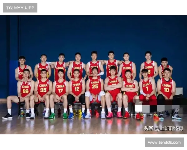 中国男篮后卫线闪耀,媒体人展望球队未来希望之光(中国男篮 后卫) 中国男篮后卫线闪耀,媒体人展望球队未来希望之光(中国男篮 后卫)